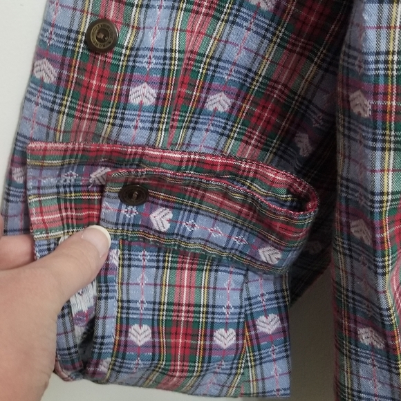 Blue plaid w embroidered 💙s long sleeve button up blouse, EUC except button - Picture 2 of 8